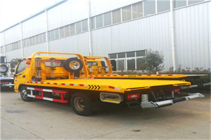 芒康附近拖车救援搭电